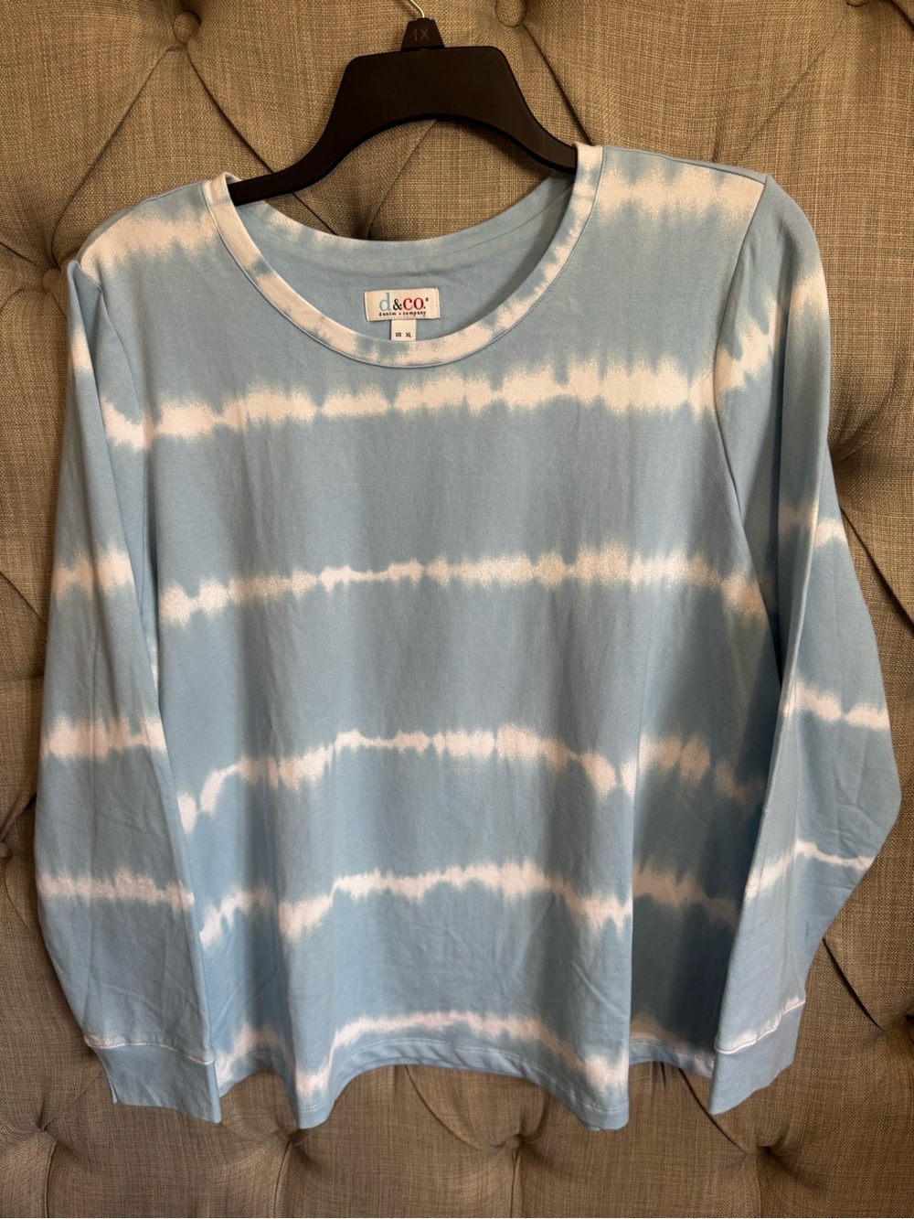 Denim&Co Light Blue and White Tie-Dye Crew Neck Long Sleeve Top